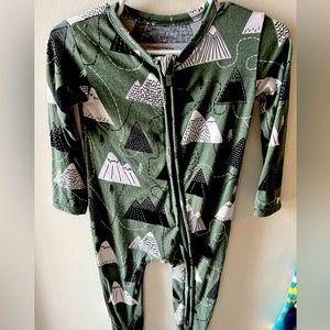 Posh Peanut Mountain 🏔️ Sleeper